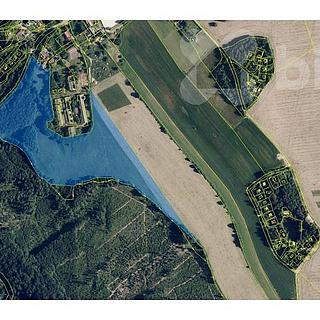 Prodej zemědělské půdy 80586 m&sup2; Šternberk