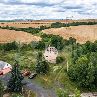 Prodej stavební parcely 1 434 m² Březno, 