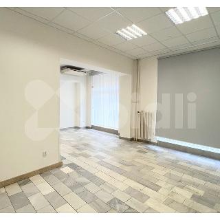 Pronájem obchodu 32 m² Pardubice, 17. listopadu