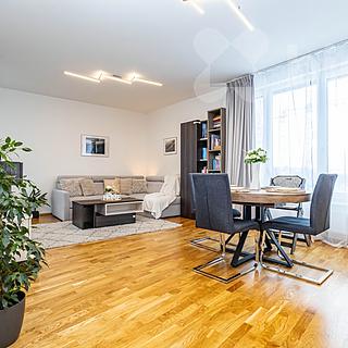 Prodej bytu 3+kk 80 m&sup2; Praha