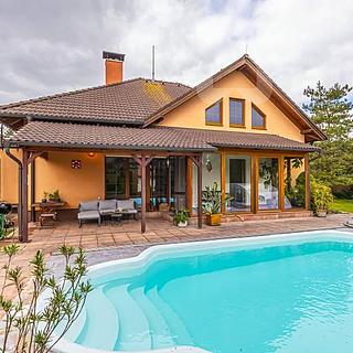 Prodej rodinného domu 200 m&sup2; Suchohrdly