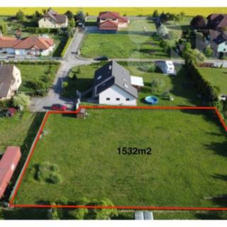 Prodej stavební parcely 1532 m² Nučice