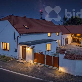 Prodej rodinného domu 140 m&sup2; Evaň