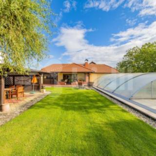Prodej rodinného domu 440 m² Červenka