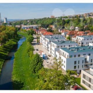 Pronájem bytu 2+kk 65 m² Zlín, Tyršovo nábřeží