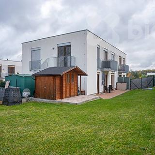 Prodej bytu 4+kk 86 m&sup2; Mníšek pod Brdy