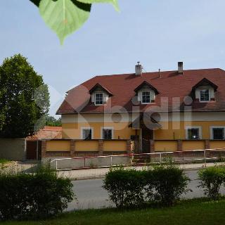 Prodej rodinného domu 340 m² Zdiby, Soběslavovo náměstí