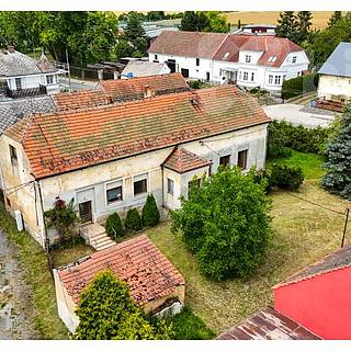 Prodej rodinného domu 352 m&sup2; Pernarec