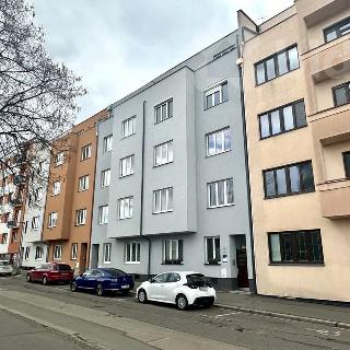 Pronájem bytu 3+1 108 m² Pardubice, Na Hrádku