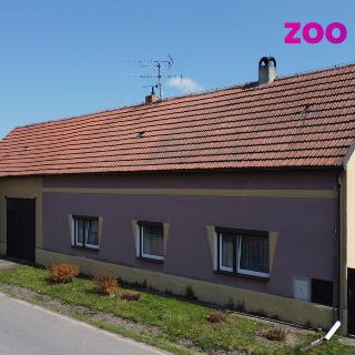 Pronájem rodinného domu 227 m² Ročov, 