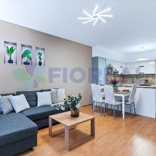 Prodej bytu 3+kk 85 m² Praha, Sazovická