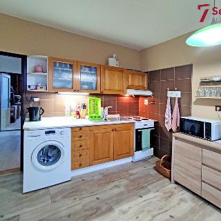 Prodej bytu 4+1 82 m² Žirovnice, Babory