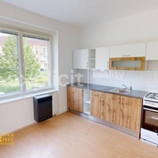 Pronájem bytu 1+1 45 m² Uherské Hradiště, Dukelských hrdinů