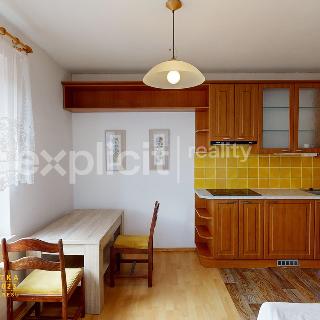 Pronájem bytu 2+1 70 m² Zlín, Na Rusavě