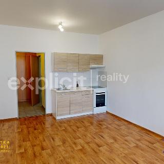 Prodej bytu 1+kk a garsoniéry 28 m² Zlín, Větrná