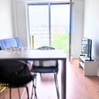 Pronájem bytu 2+kk 44 m² Otrokovice, Příčná