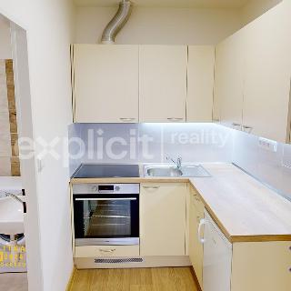 Pronájem bytu 1+1 26 m² Zlín, U Trojáku