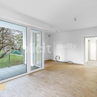 Prodej bytu 2+kk 56 m² Zlín, Lorencova