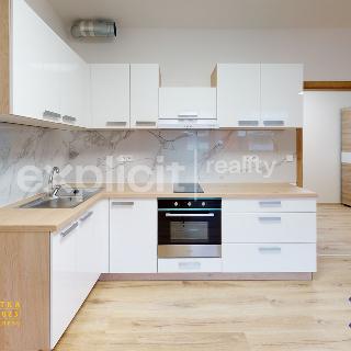 Pronájem bytu 1+kk a garsoniéry 36 m² Zlín, Boněcký rybník