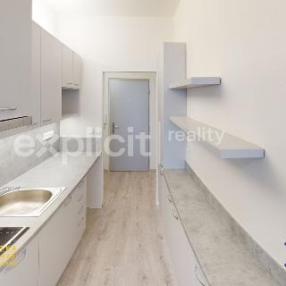 Pronájem bytu 1+kk a garsoniéry 29 m² Zlín, Kvítková