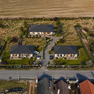 Prodej stavební parcely 2936 m&sup2; Újezd