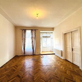 Pronájem bytu 5+kk 145 m² Plzeň, náměstí Republiky