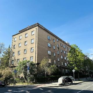 Prodej bytu 3+1 69 m² Praha, 28. pluku