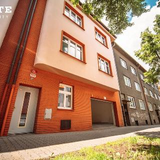 Prodej bytu 1+1 49 m² Plzeň, Mánesova