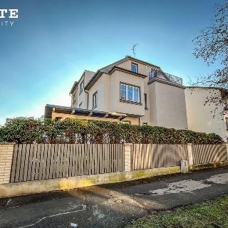 Pronájem bytu 2+1 64 m² Plzeň, Plzenecká