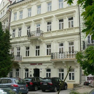 Prodej hotelu a penzionu 1 087 m² Karlovy Vary, Sadová