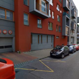 Pronájem parkovacího místa 13 m² Praha, Jeseniova