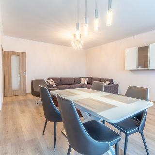 Pronájem bytu 2+kk 63 m² Praha