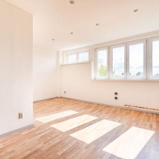 Prodej bytu 1+1 33 m² Praha, Obětí 6. května