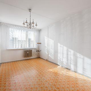 Prodej bytu 3+1 70 m² Praha, Zdiměřická