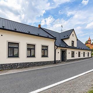 Prodej restaurace 305 m&sup2; Hukvaldy