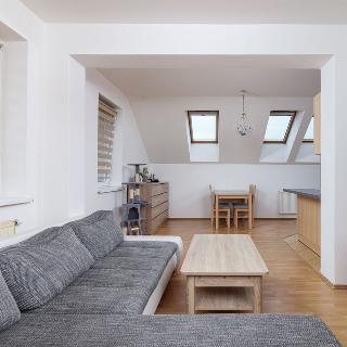 Prodej bytu 4+kk 85 m² Český Těšín, Tovární