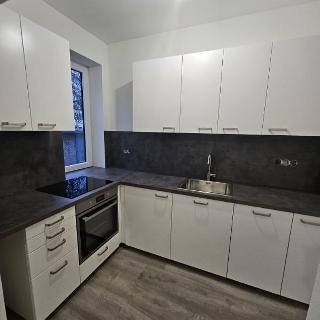 Pronájem bytu 2+kk 44 m² Hodonín, Legionářů