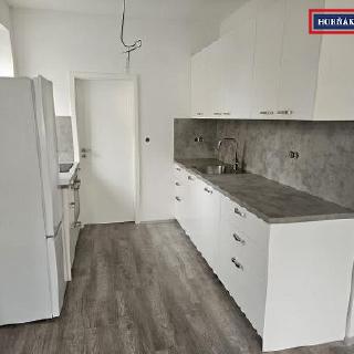 Pronájem bytu 2+kk 71 m² Hodonín, Legionářů