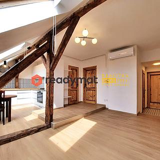 Prodej bytu 3+kk 65 m&sup2; Hodonín