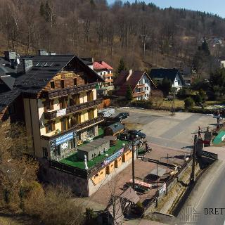 Prodej hotelu a penzionu 3 000 m² v Polsku