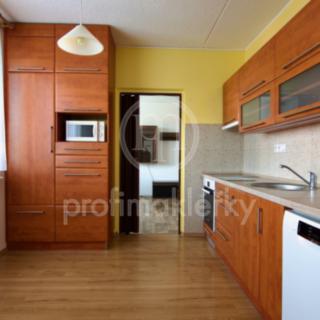 Prodej bytu 3+1 61 m² Moravský Krumlov, Sídliště