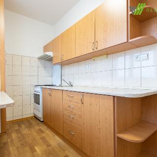 Pronájem bytu 2+1 55 m² Hodonín, Družstevní čtvrť