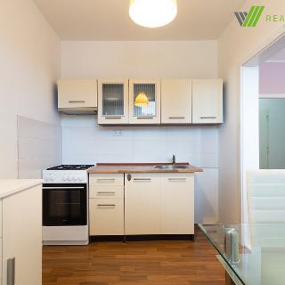 Pronájem bytu 2+1 45 m² Hodonín, Šumná