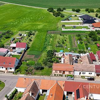 Prodej stavební parcely 1020 m&sup2; Strachotice