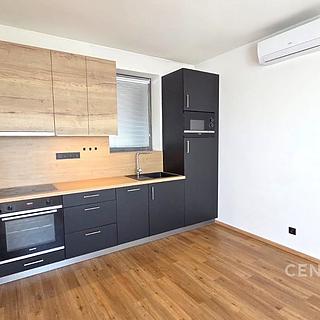 Pronájem bytu 2+kk 33 m&sup2; Znojmo