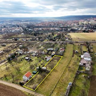 Prodej zahrady 1 372 m² Znojmo