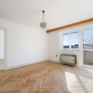 Prodej bytu 2+1 62 m² Znojmo, 17. listopadu