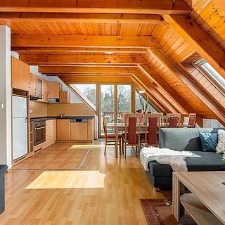 Prodej bytu 4+kk 119 m&sup2; Lipno nad Vltavou