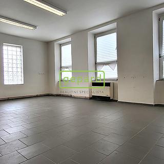 Pronájem kanceláře 36 m&sup2; Podivín