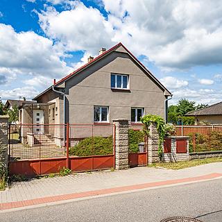 Prodej rodinného domu 105 m&sup2; Jirny